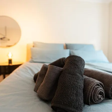 -Zentrale Wohnung-Balkon-Desingerkueche- Bielefeld Exterior foto