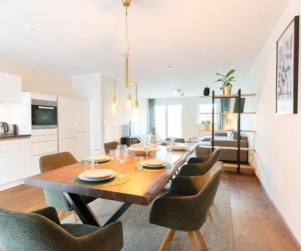 -Zentrale Wohnung-Balkon-Desingerkueche-