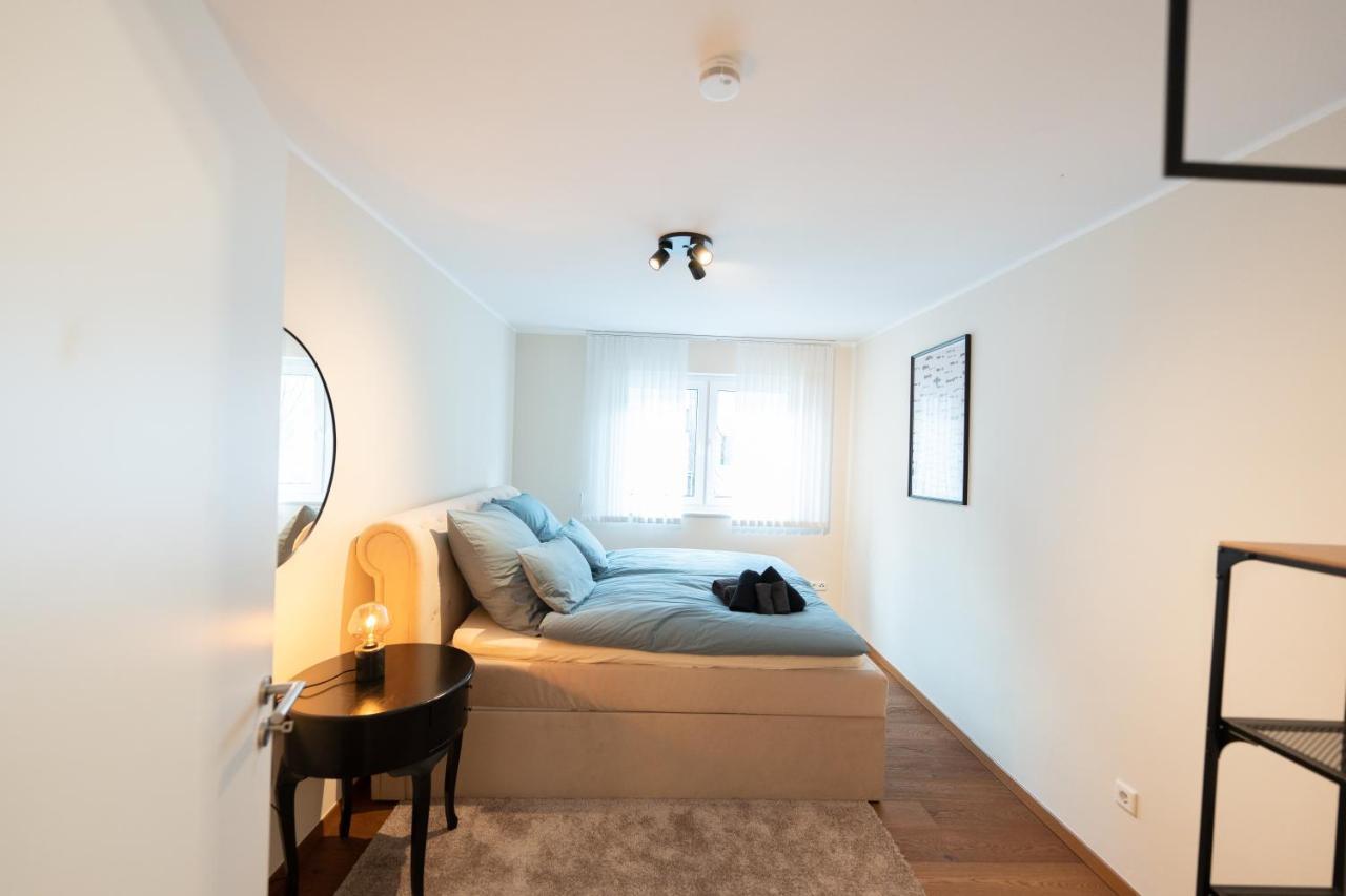 Apartment -zentrale Wohnung-balkon-desingerkueche- Bielefeld