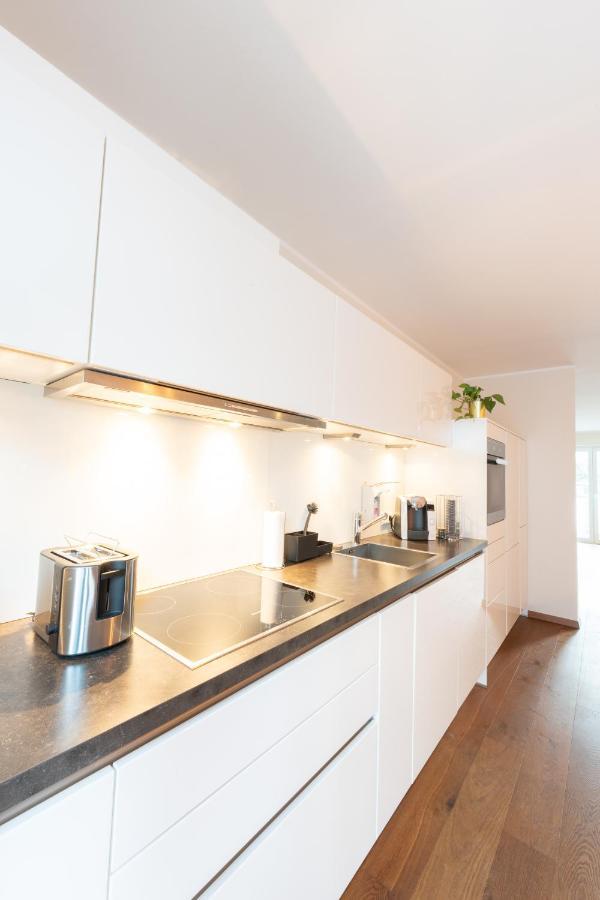 -zentrale Wohnung-balkon-desingerkueche- * Bielefeld