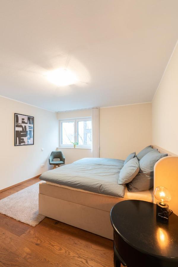-zentrale Wohnung-balkon-desingerkueche- * Bielefeld